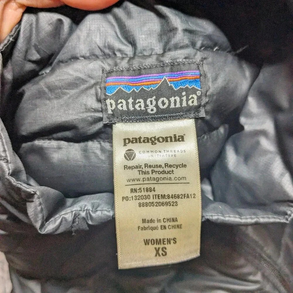 Patagonia Down Sweater Jacket Puffer Black Women's XS - Picture 5 of 9